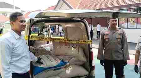 Rugikan Petani, 4 Sindikat Pupuk Subsidi Ilegal di Karanganyar Dibekuk Polisi