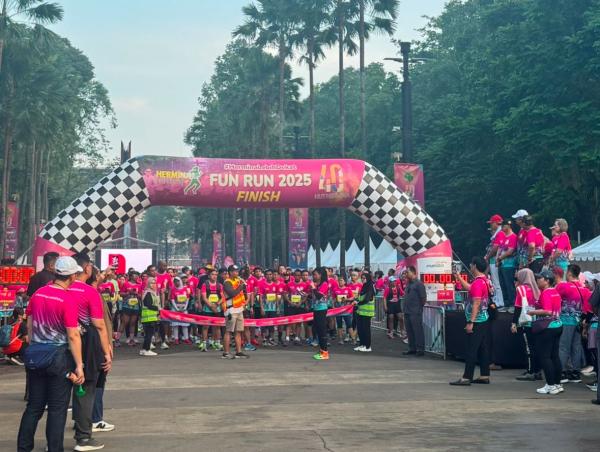 1.000 Pelari Meriahkan Hermina Fun Run 2025 di GBK