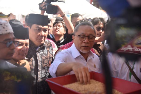 Menko Pangan Tegaskan Target 2026 Bebas Impor Beras, Stok Nasional Capai 3 Juta Ton
