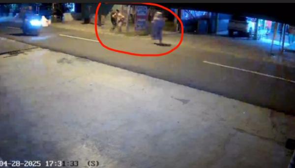 Rekaman CCTV, Detik-Detik Pelaku Pembacokan di Mushola Kedungadem Diamankan Warga