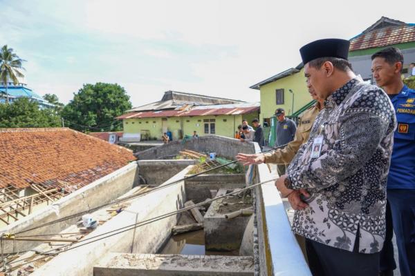 Wagub Jateng Taj Yasin Kunjungi Ponpes Gontor, Salurkan Santunan Kematian dan bantuan Perbaikan