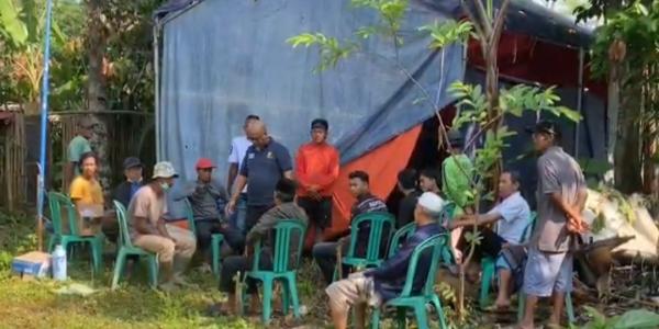 Heboh! Makam Korban Pengeroyokan Oknum TNI di Lebak Dibongkar, Ada Luka di Kepala dan Otak