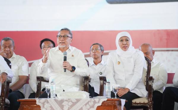 Dihadapan Menko Zulhas, Khofifah Klaim di Jatim Telah Terbentuk 1.247 Koperasi Merah Putih