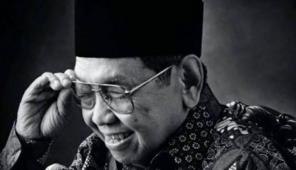 Awal Mula Gus Dur Ziarah Ke Makam Wali Kutub Di Gunung Lawu, di Hadiahi Al Qur'an