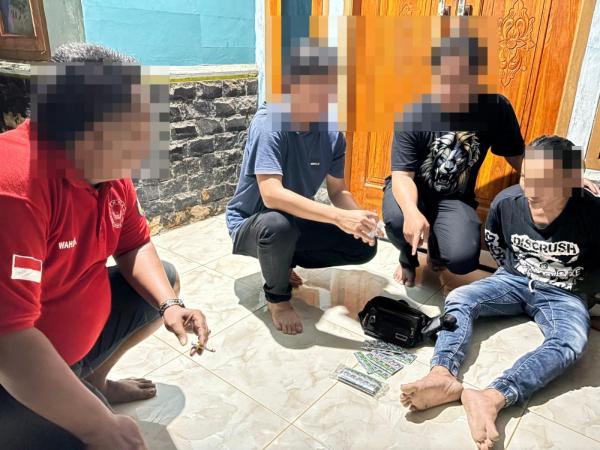 Edarkan Obat Farmasi Tanpa Izin, Seorang Pria di Indramayu Diringkus Polisi