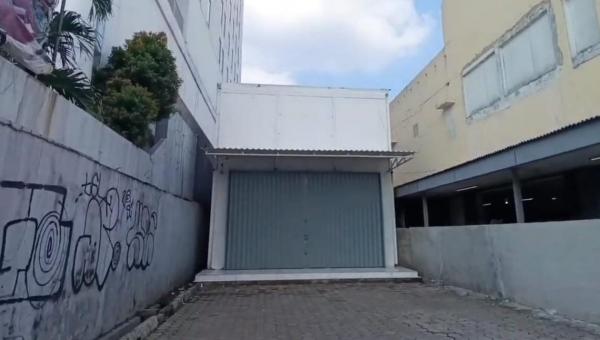 Sempat Ramai Didatangi Warga, Tempat Rekam Retina World App di Depok Mendadak Tutup