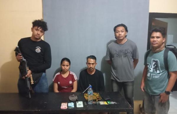 Asyik Pesta Sabu Dalam Kamar Kos, Pasangan Sejoli di Bima Digerebek Polisi