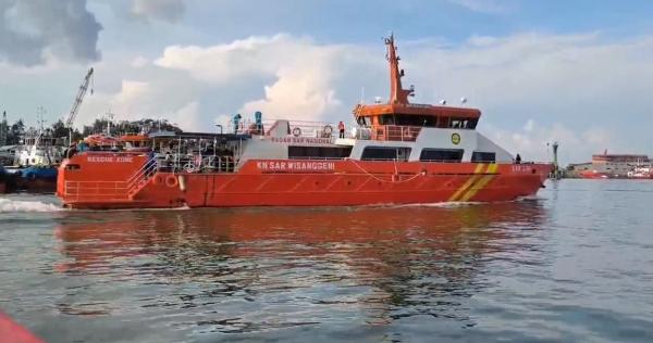 Ferry KMP Mukhlisa Tenggelam: Pencarian 2 ABK Hilang, Tim SAR Kerahkan ROV dan Sonar