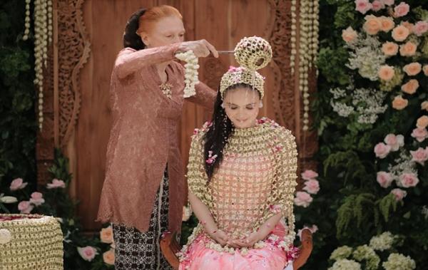 5 Fakta Kisah Asmara Luna Maya dan Maxime Bouttier, Menikah di Bali Hari Ini