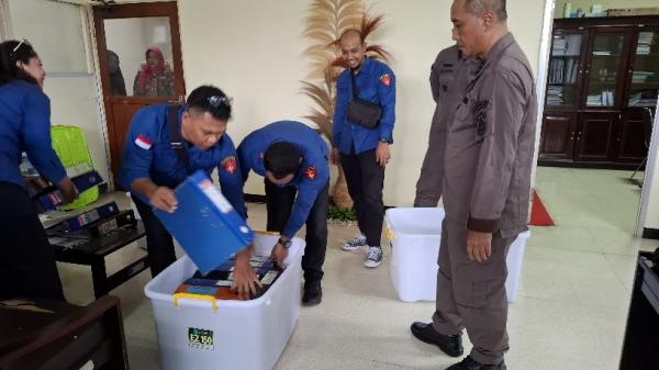 Penyidik Kejati Sita 3 Box Dokumen dari Kantor Pemprov NTB Terkait Kasus Air Bersih Gili Trawangan