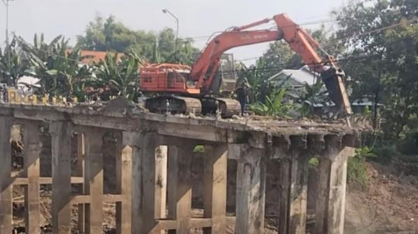 Konektivitas dan Estetika: Jembatan Kutorejo Siap Jadi Ikon Baru Nganjuk
