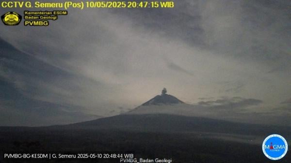 BREAKING NEWS Gunung Semeru Erupsi Malam Ini, Luncurkan Abu Vulkanik 700 Meter