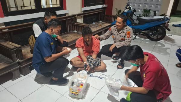 Seorang ODGJ di Singaparna Tasikmalaya Babak Belur Dihajar Warga