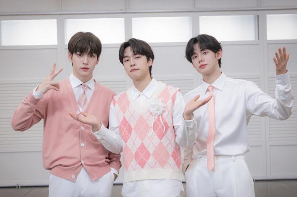 When the Day Comes dari TXT, OST Galau yang Bikin Penonton Baper!