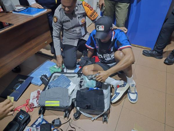 Amankan 3 Bungkus Ganja Kering, Seorang Pria Ditangkap Petugas Bandara Sentani