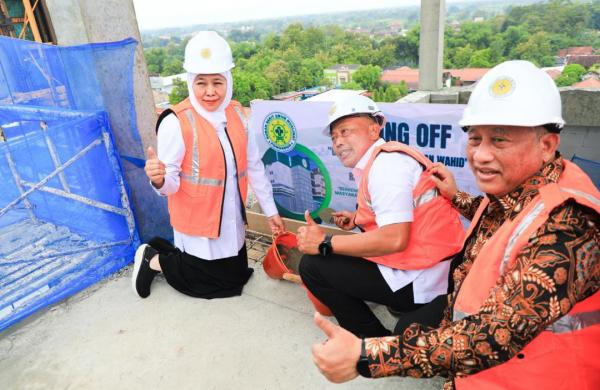 RSU Muslimat NU Ponorogo Tambah Fasilitas, Gedung Gus Dur Resmi Topping Off