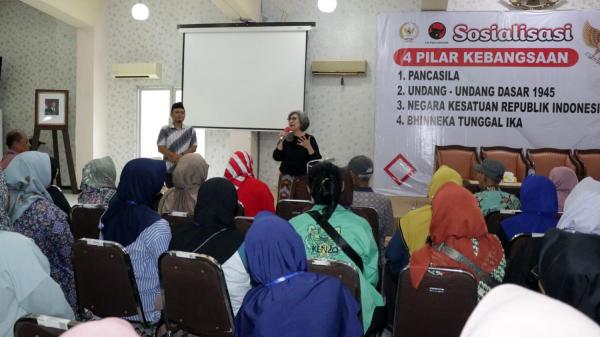 Indah Kurnia Sosialisasikan 4 Pilar Kebangsaan, Bantah Tuduhan Penghianatan terhadap Bung Karno