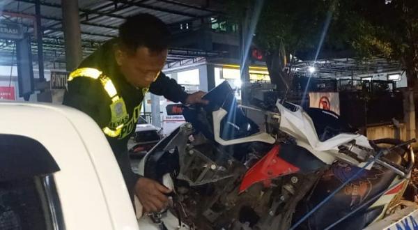Kecelakaan Maut di Jombang: Pulang dari Rumah Mertua, Suami Tewas, Istri dan Anak Selamat