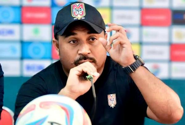 Imran Nahumarury Kembali Terpilih sebagai Pelatih Terbaik Liga 1 April 2025