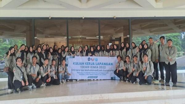 Mahasiswa Teknik Kimia UMS Jalani KKL ke Lembaga Riset dan Industri Nasional