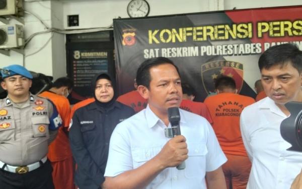 Bawa Senjata Tajam dan Lakukan Pemerasan, 11 Preman Bandung Ditetapkan Tersangka