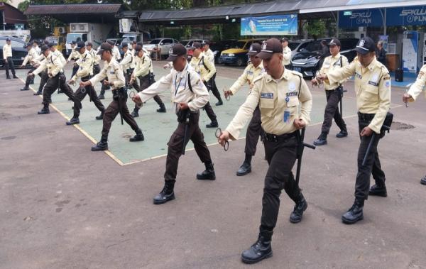 Tingkatkan Keamanan Aset dan Layanan, PLN UP3 Bekasi Gelar Pelatihan Satpam