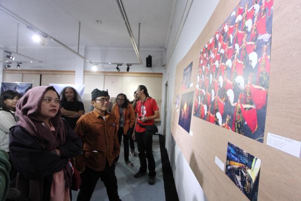 Pameran Akara, Mengungkap Pesona Budaya Jawa Timur lewat Lensa