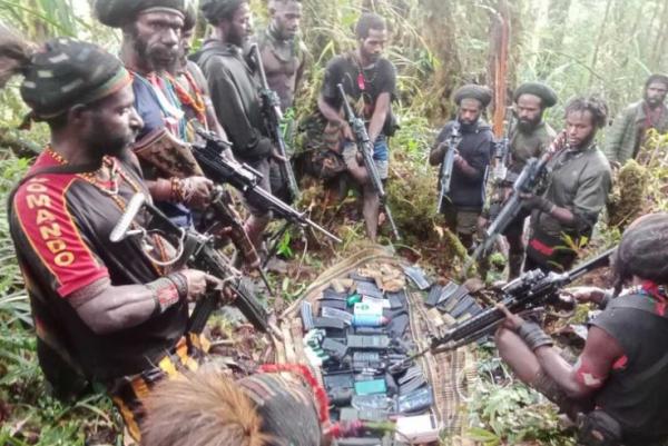 Kejam! Usai Bunuh Belasan Warga, KKB Juga Sandera Pasutri dan Pendulang Emas