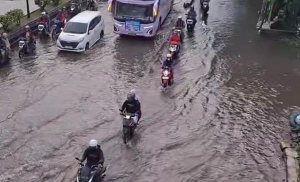 Sejumlah Wilayah di Semarang Tergenang Banjir Kamis Pagi Ini