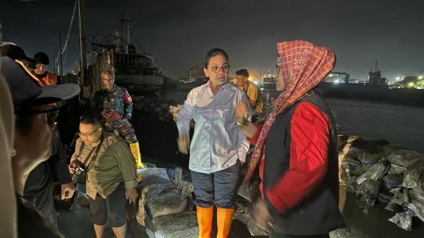 Pagar Laut di Pelabuhan Tanjung Mas Jebol, Wali Kota Semarang Tinjau Langsung ke Lokasi