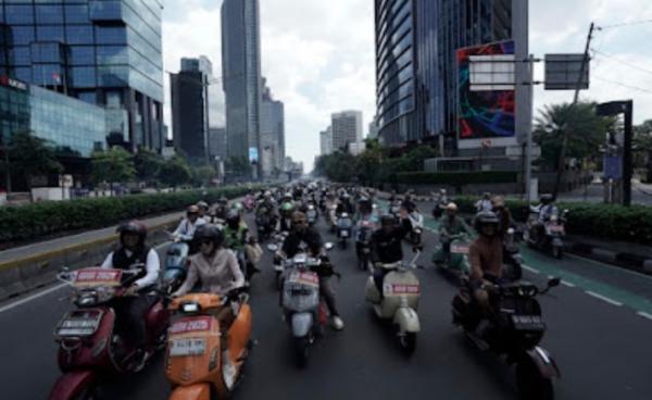 Ribuan Scooterist Padati Jakarta Mods Mayday ke-15, Rayakan 25 Tahun Warriors Jakarta