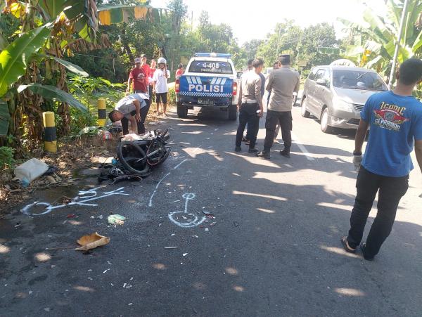 Pasutri Tewas Ditabrak Mobil, Kondisinya Mengenaskan Usai Kecelakaan Maut di Jombang