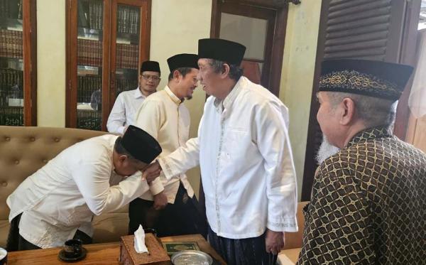 Presiden PKS Silaturahmi dan Bertakziah ke Ulama Sepuh di Rembang