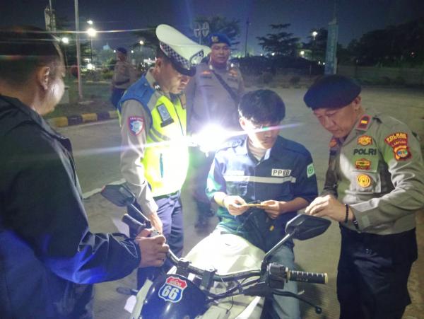Polisi kerjar calo tiket dan preman di Pelabuhan Bakauheni
