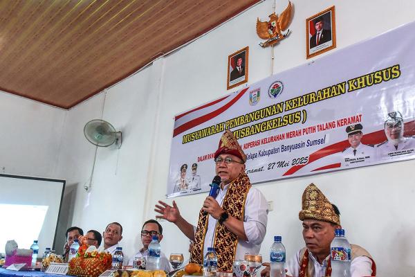 Potret Tiga Menteri Hadiri Pembentukan Koperasi Merah Putih di Sumsel