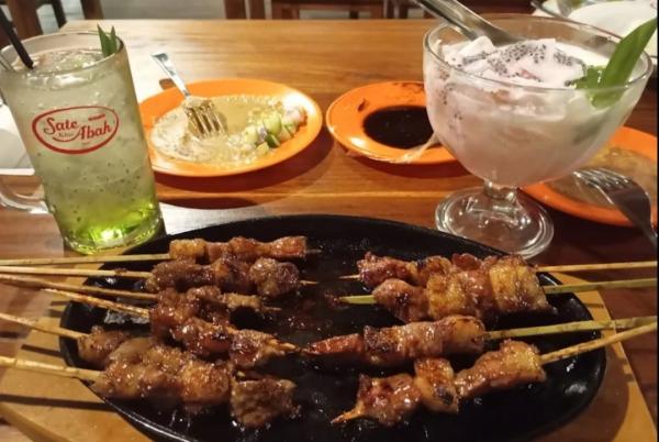Dari Resep Rahasia, Sate Legendaris Ini Jadi Buruan Pencinta Kuliner di Bandung