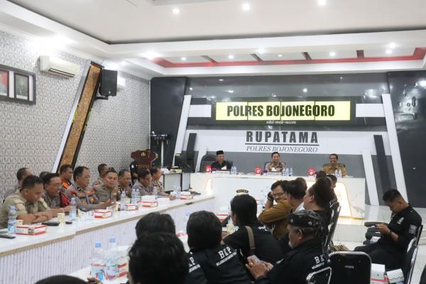 Jelang Bulan Suro Kapolda Jatim Warning Perguruan Silat, Pendekar di Bojonegoro Komitmen Jaga Keaman