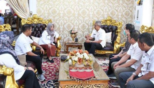 Gubernur Sulsel Bantu 207 Unit Penerangan Tenaga Surya Untuk Pulau Sembilan Sinjai