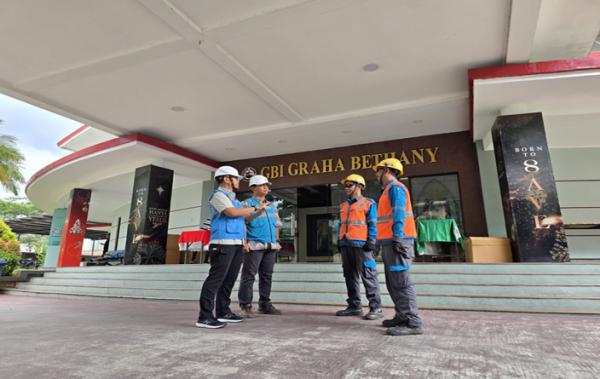 PLN Cikarang Kerahkan Tim ke Sejumlah Gereja untuk Kelancaran Ibadah Peringatan Kenaikan Isa Almasih