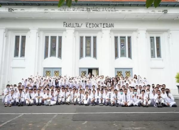 Sudah Lolos SNBT 2025! Cek Dulu Biaya Kuliah Kedokteran di UI, UGM, Unpad, dan Unair