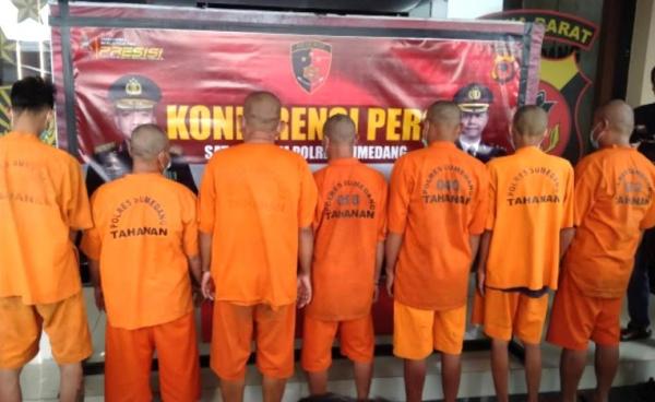 Libas Preman Ormas: Polres Sumedang Sikat 7 Pemalak Truk