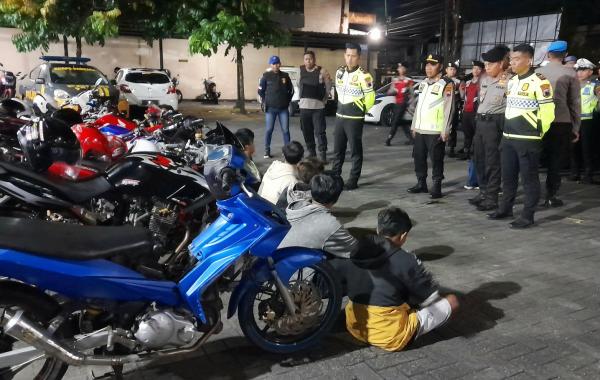 Bubarkan Balap Liar di Kartasura, Polres Sukoharjo Amankan 9 Motor Knalpot Brong