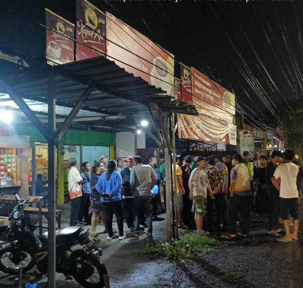 Merasa Resah, Warga Kletek Sidoarjo Gerebek Warkop Diduga Jual Miras dan Sediakan LC