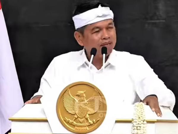 Usulan Dedi Mulyadi: Hari Sekolah Langsung Dipangkas Jadi 5 Hari, Belajar Dimulai Jam Enam Pagi Usulan Dedi Mulyadi: Hari Sekolah Langsung Dipangkas Jadi 5 Hari, Belajar Dimulai Jam Enam Pagi