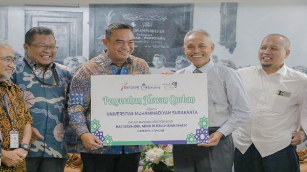 Bank Jateng Syariah Serahkan Sapi Kurban ke UMS