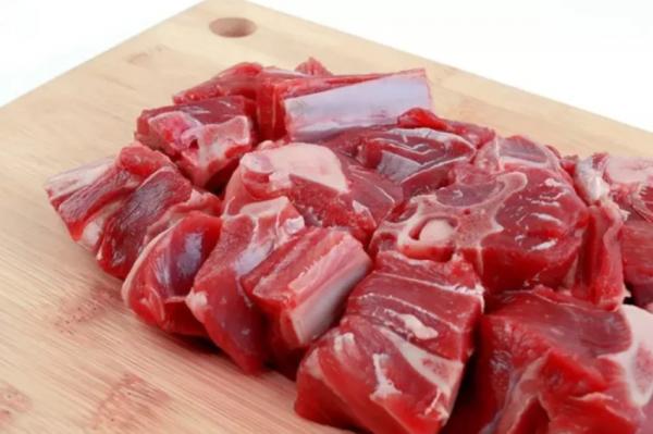 Begini Caranya Atasi Bau Prengus Daging Kambing dengan Daun Pepaya