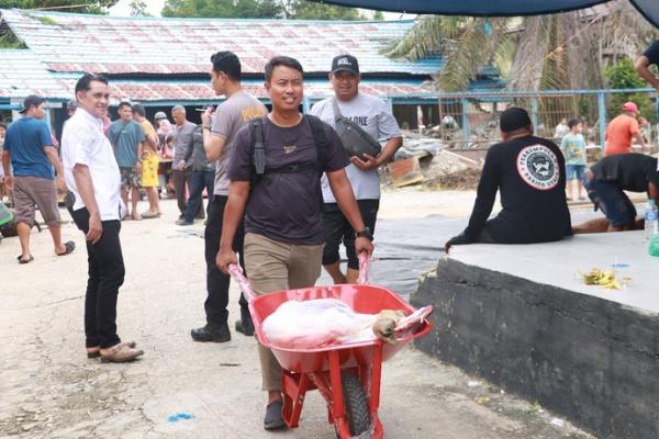 Polres Barito Utara Salurkan 17 Sapi Idul Adha