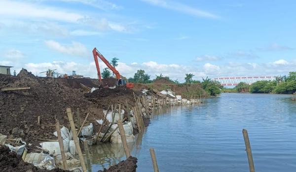 Pemprov Jatim Bangun Spillway di Sungai Tanggul Jember, Amankan 1.000 Hektare Lahan Pertanian