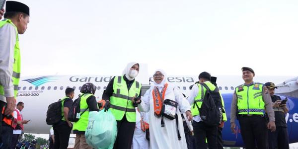Jemaah Haji Kloter Pertama Asal Padangsidimpuan Tiba di Tanah Air dengan Selamat
