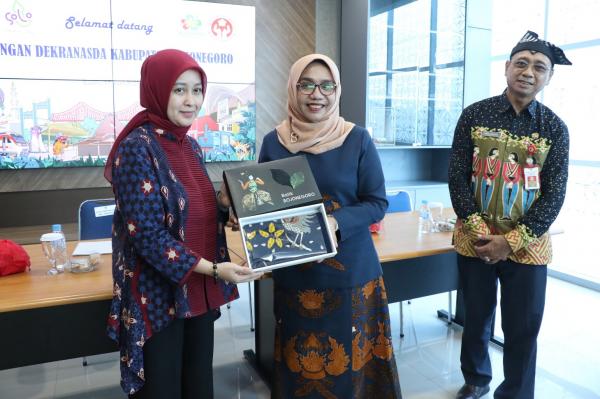Dekranasda Bojonegoro Jajaki Kerja Sama dengan Surakarta untuk Kembangkan Sentra Batik